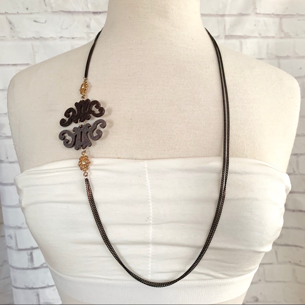 Lucite Filigree Charm Necklace 18$